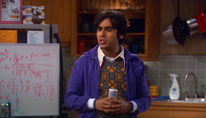 『ビッグバン★セオリー』で、ラジがハワードの宇宙トイレの偉業を皮肉る