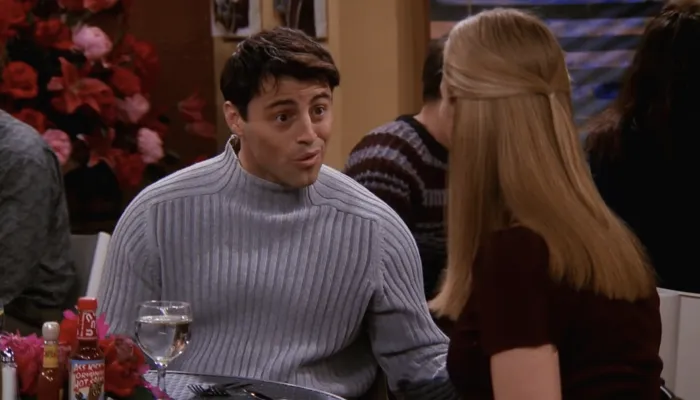 『フレンズ』で、フィービーと話すジョーイ