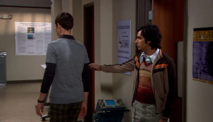 『ビッグバン★セオリー』で、シェルドンはエイミーと連絡がつかないことを「curiouser and curiouser」と不思議がる