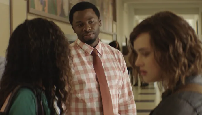 『13の理由』で、先生はハンナを心配する