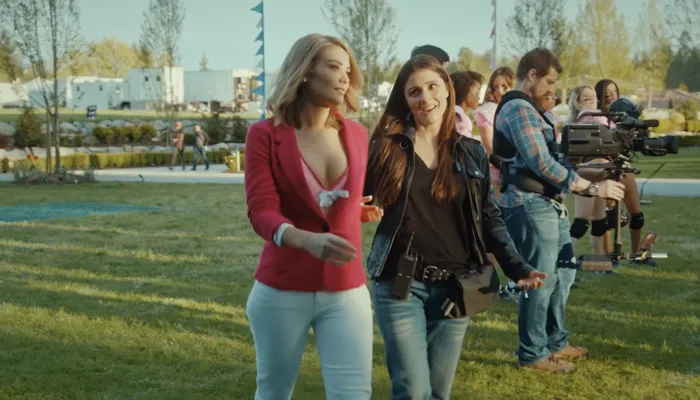 『UnREAL』で、レイチェルが出演者をそそのかす