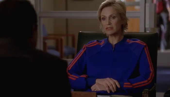 『glee/グリー』で、スーは校長と話す