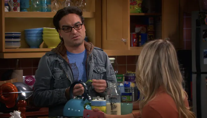 『ビッグバン★セオリー』で、ペニーのクラスメートの男に嫉妬するレナード