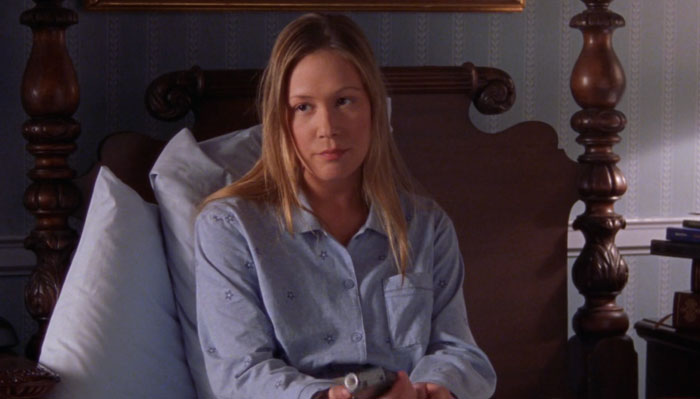 『ギルモア・ガールズ』で、パリスはハーバードに入学できなくなる