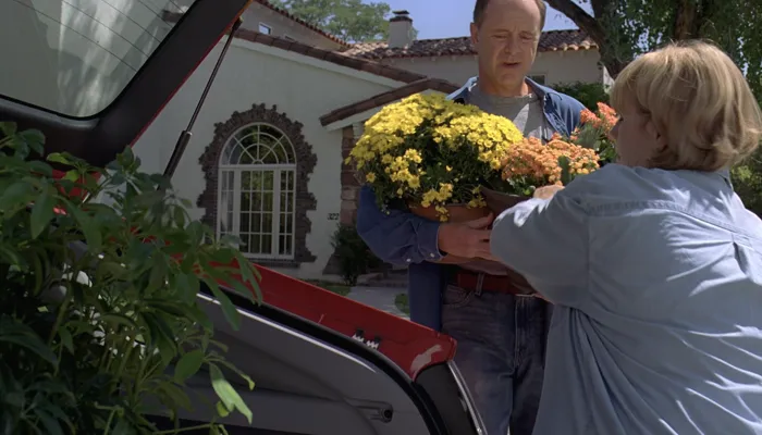 『ブレイキング・バッド』で、ジェシーの父親は家売却のため片付ける