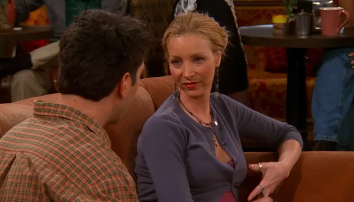 『フレンズ』で、ロスは何故か怒っているフィービーに謝罪し、フィービーはそれを許す