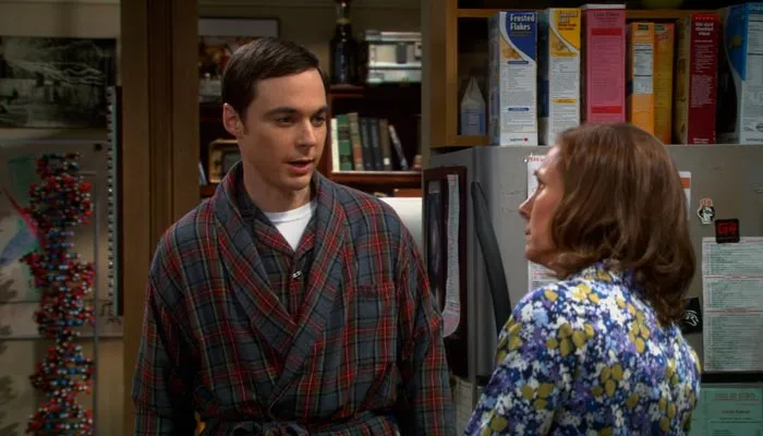 『ビッグバン★セオリー』で、シェルドンは母親に謝罪する