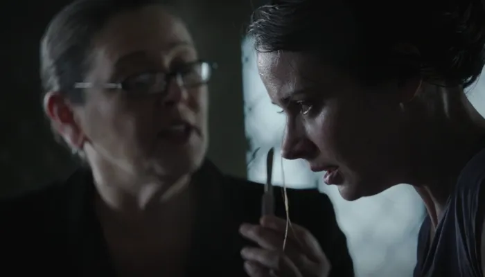 『PERSON of INTEREST 犯罪予知ユニット』で、ルートを拷問してマシーンの居場所を知ろうとする敵女性