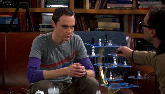 『ビッグバン★セオリー』で、シェルドンとレナードは３次元チェスで対戦する