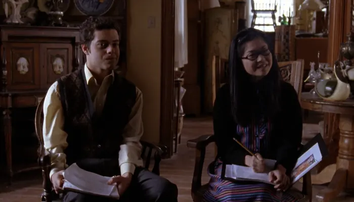 『ギルモア・ガールズ』で、レーンと生徒ちょい役のラミ・マレック