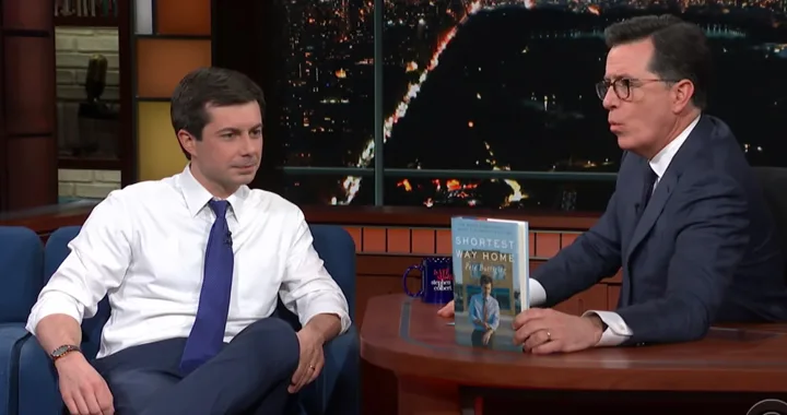 『レイトショー with スティーブン・コルバート』で、ピート・ブティジェッジのインタビュー