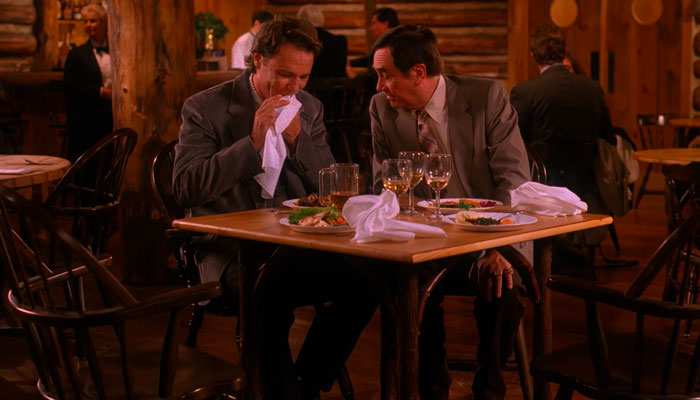 『ツイン・ピークス』で、ジェリーはアーニーが現れたことに訝しむ