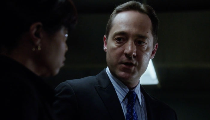 『PERSON of INTEREST 犯罪予知ユニット』で、捕まえるためなら中国まで掘ってみせると述べる上司