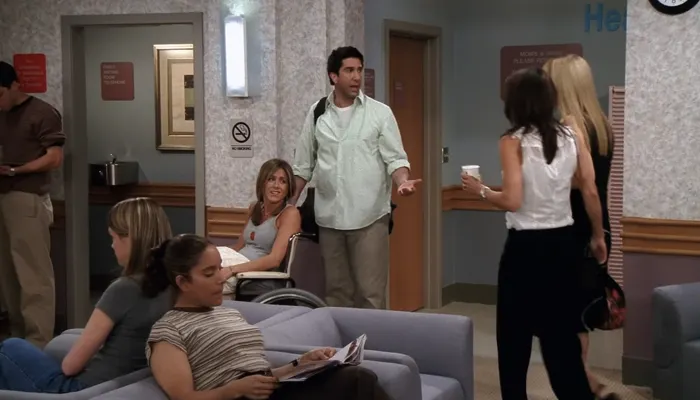 『フレンズ』でレイチェルの陣痛でロストモニカ、フィービーは病院へ