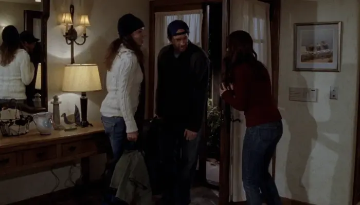 『ギルモア・ガールズ』で、ローレライとルークが到着