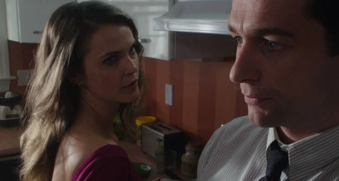 『ジ・アメリカンズ』　で、台所のフィリップとエリザベス