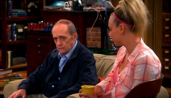 『ビッグバン★セオリー』で、ペニーの祖母が独身か聞くプロトン教授