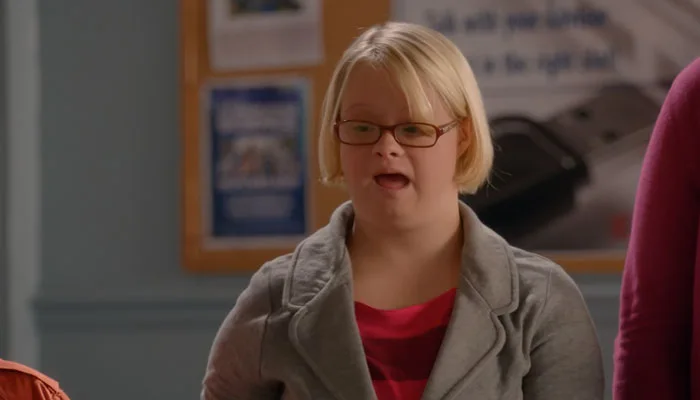 『glee/グリー』で、ベッキーは可愛いと褒められて満更でもない