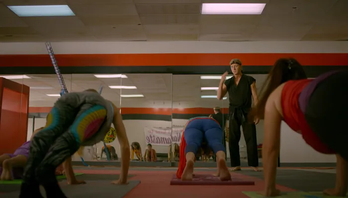 『コブラ会』で、ヨガクラスに空手道場を又貸し