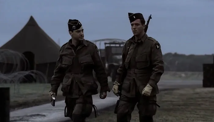 『バンド・オブ・ブラザース』で、兵士がアメリカの現在の時間を話題にする