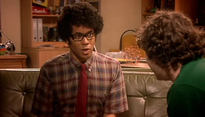 『ハイっ、こちらIT課!』で、モスはパイナップル乗せピザを注文する