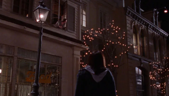 『ギルモア・ガールズ』で、ルークの家を訪ねるローレライ