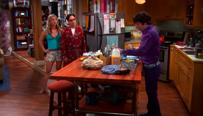 『ビッグバン★セオリー』で、レナードにハワードを何とかするように命令するペニー