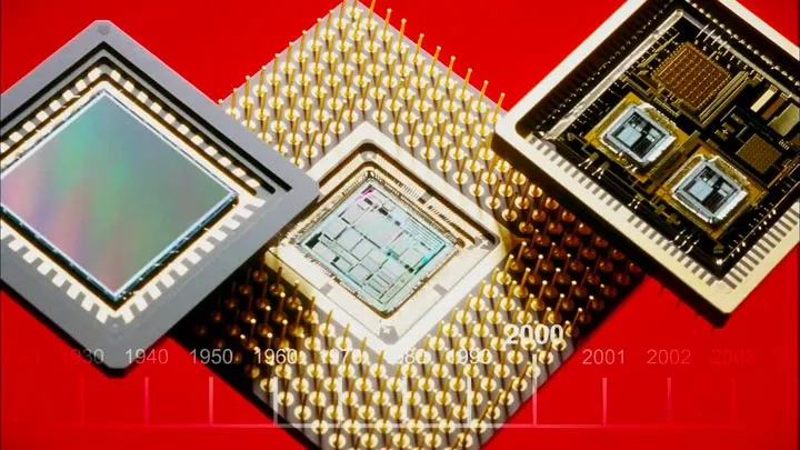 『ビッグバン★セオリー』のオープニングで、CPU（初代ペンティアム）