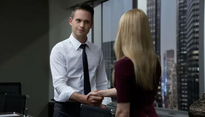 『SUITS/スーツ』で、マイクとカトリーナの休戦