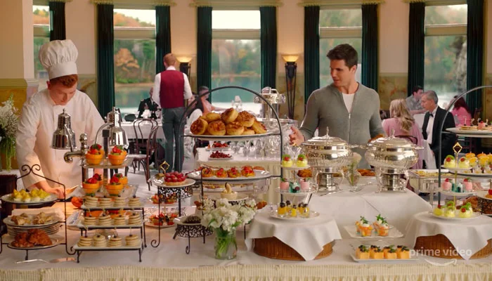 『アップロード ～デジタルなあの世へようこそ～ 』で、あの世のレイクビューでの朝食