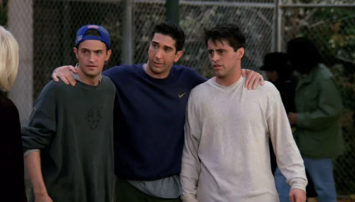 『フレンズ』で、ロスはヘイディーにチャンドラーとジョーイどちらが好きか尋ねる