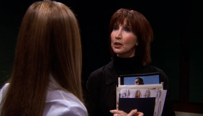 『フレンズ』で、レイチェルはラルフローレンの上司とエレベーターの中で口論