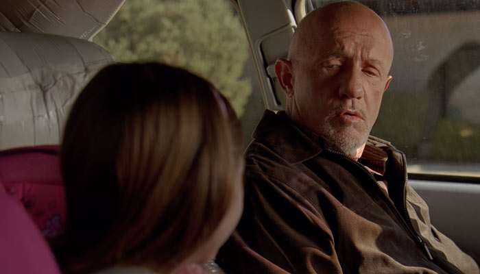 『ブレイキング・バッド』で、マイクは孫娘とサイの話を車中でする