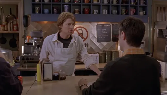 『ギルモア・ガールズ』で、ルークのダイナーは大混乱