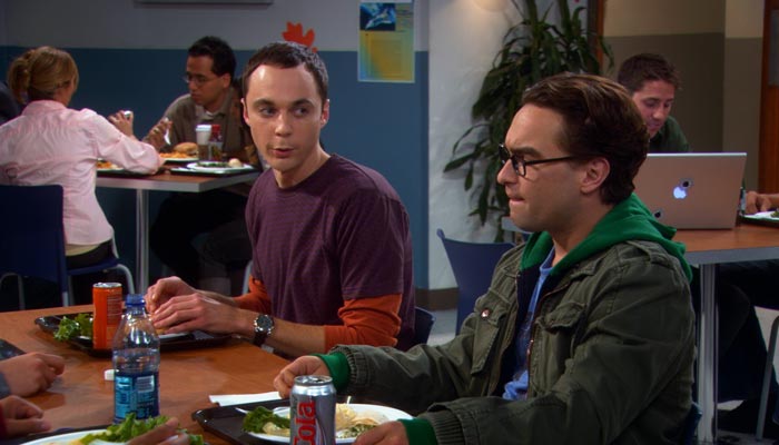 『ビッグバン★セオリー』で、食堂でシェルドン達が食事