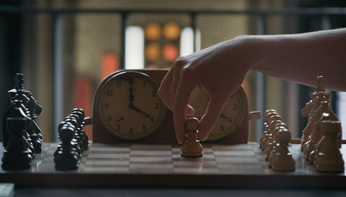 『クイーンズ・ギャンビット』で、「シシリアン・ディフェンス」を採用するベス