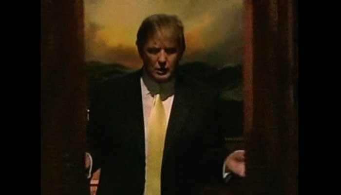 『The Tonight Show Starring Jimmy Fallon』で若いトランプ入場