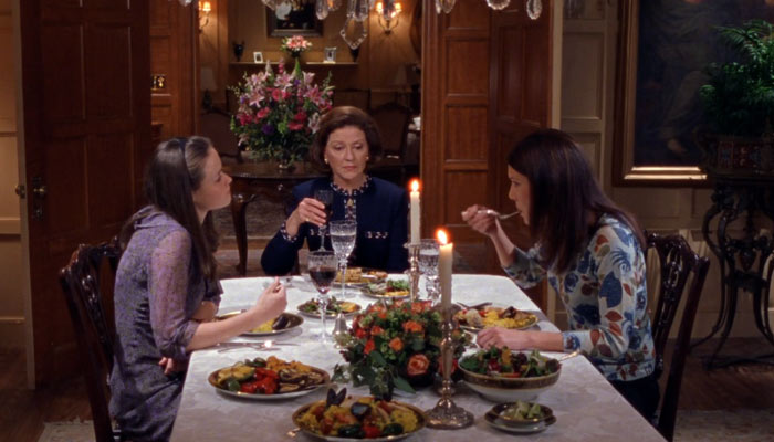 『ギルモア・ガールズ』で、ローレライにGet out of here!と言われて、それを文字通り捉えて拒否する母エミリー