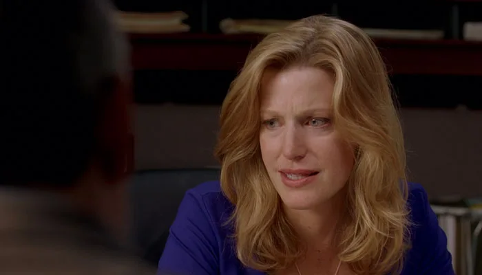 『ブレイキング・バッド』で、スカイラーはウォルターのことで会社で悩みを打ち明ける