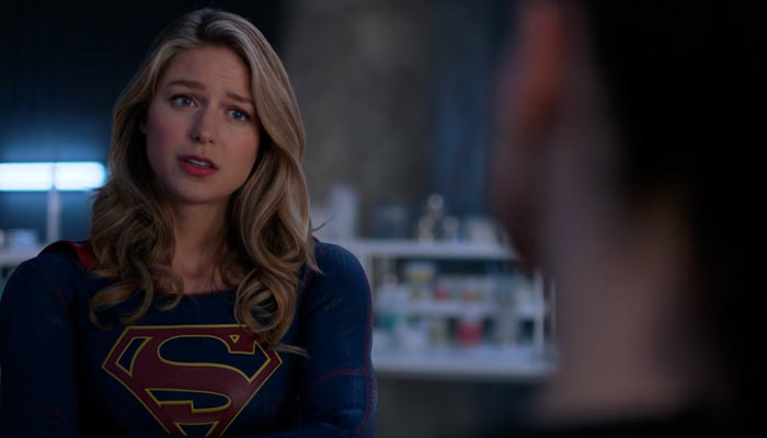 『スーパーガール』で、カラはクリプトナイトを安易に扱うべきではないと諭す