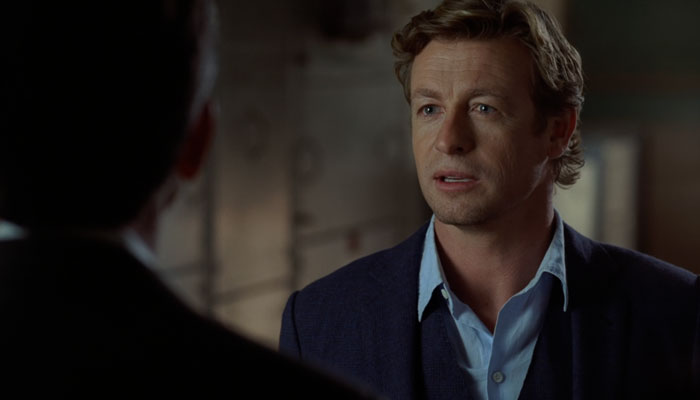 『メンタリスト』で、ジェーンは学校で聞き込みをする