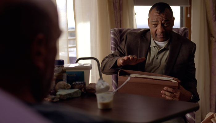 『ブレイキング・バッド』で、ハンクの知恵を借りに来たティム