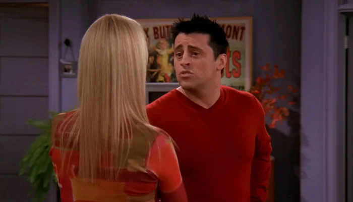 『フレンズ』で、ジョーイはフィービーのマフィンを食べたのがアライグマと嘘を付く