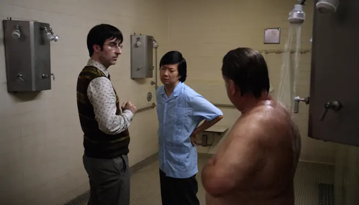 『コミ・カレ!!』で、イアンとチャンはシャワー室で口論