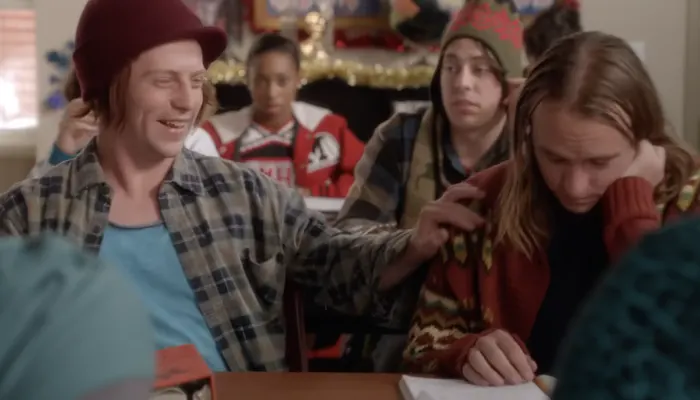 『glee/グリー』で、クリスマスツリーデコレーション大会