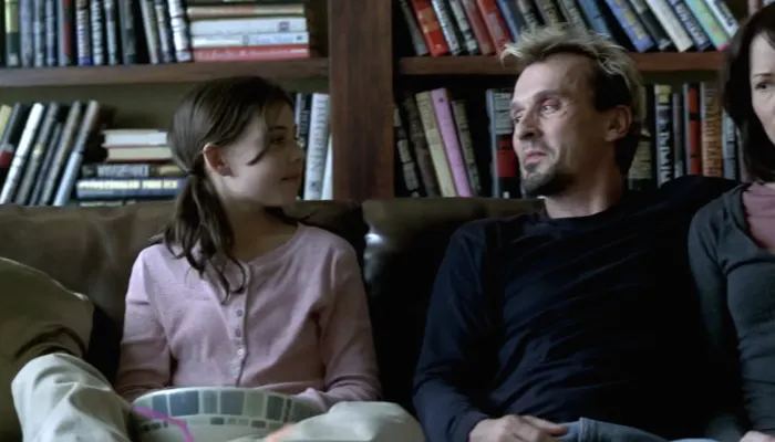 『プリズン・ブレイク』で、ティーバッグは恋人の家に押し入る