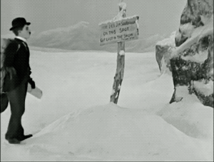 チャールズ・チャップリン『黄金狂時代』で黄金の発見