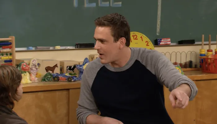 『ママと恋に落ちるまで』で、マーシャルはリリーの学校のショー・アンド・テルのお手伝い