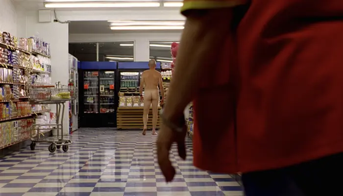『ブレイキング・バッド』で、ウォルターはスーパーで裸になって頭がイカれたフリ