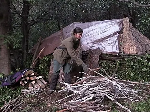 『ALONE 〜孤独のサバイバー〜』で、参加者はシェルターづくり